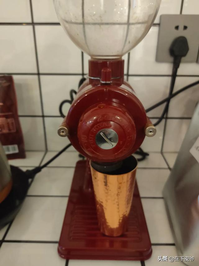 狗粮制作机器设备家用:办个小型的狗粮加工厂需要哪些设备？