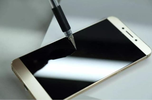 手机坚持不贴膜，使用一年后，你后悔吗？插图19