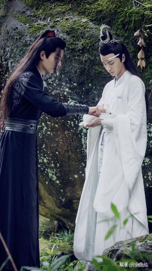 周艺轩为陈梦瑶庆生:《庆余年》结局是什么，如何评价