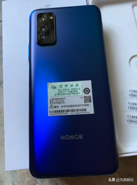 华为nova7se和荣耀v30哪个更好些？拜问各位大神了？