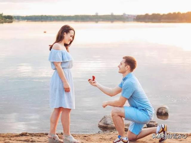 一个直男喜欢一个女人，微信聊天不会，见面又没话题怎么办