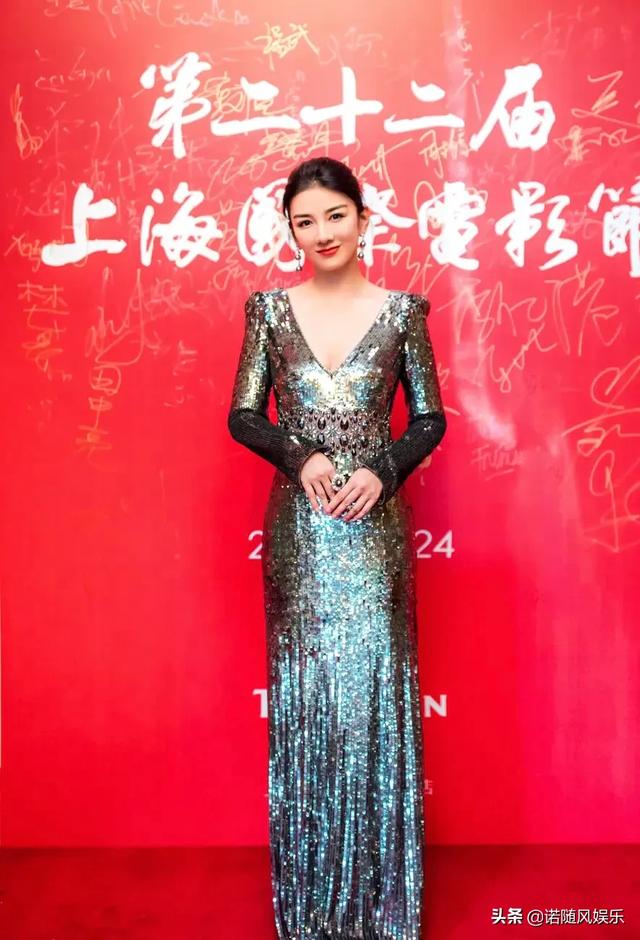 黄奕的前夫:前夫黄毅清被捕后，黄奕母女现状如何