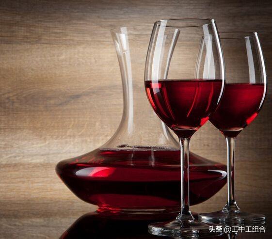 红酒为什么要卧放，为什么有人说葡萄酒存放要平放？