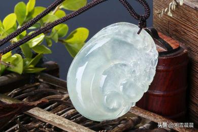 玉和翡翠有什么区别,翡翠和玉的区别，翡翠和玉的不同点？