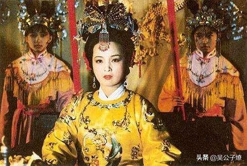 同样是四大家族的女儿,为什么贾敏、宝钗是才女,王夫人、王熙凤却不识字？