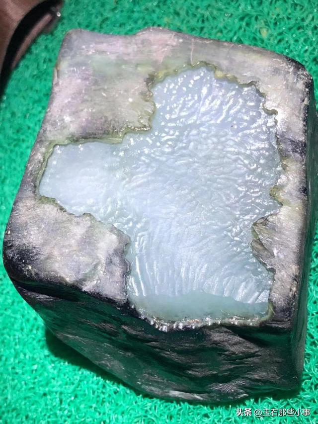 翡翠怎么养水头快一点,翡翠到底有几分水？如何理解翡翠水头？