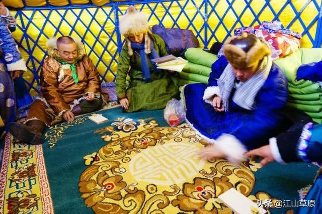 蒙古族的资料:内蒙古的蒙古族和蒙古国的蒙古族的语言相通吗？有什么区别？