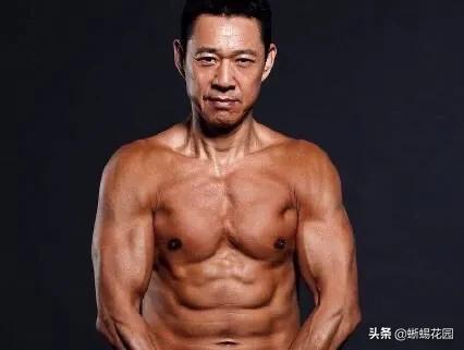 摩天营救的演员:娱乐圈的明星那个更适合演硬汉？