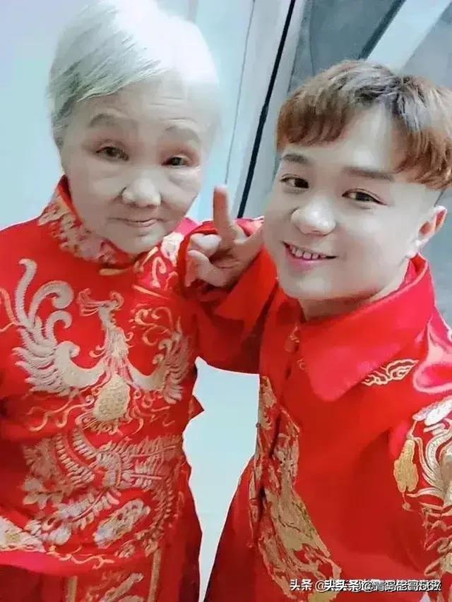 如何能让富婆死心塌地给钱花？