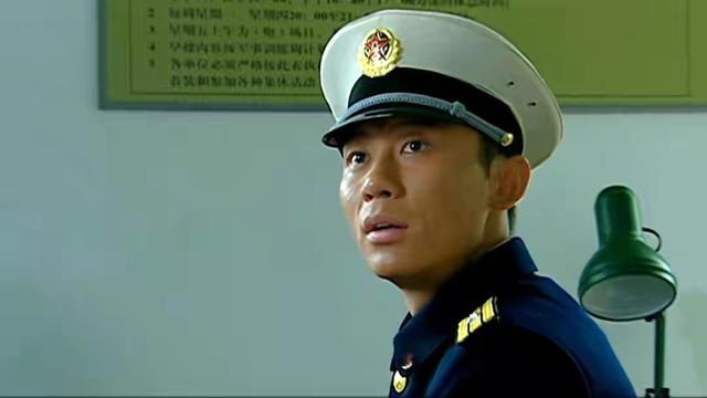 在小说《士兵突击》中,许三多后来提干没有,成才到底能走多远?