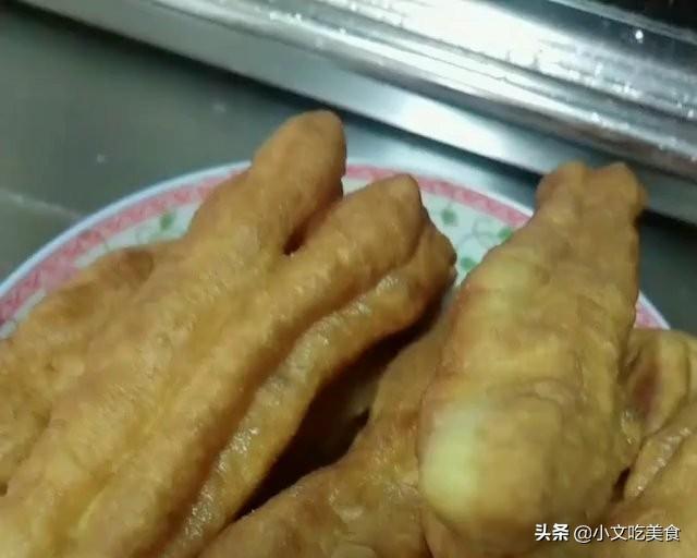 香酥油条的做法及配方,请教香酥油条的配方是什么？