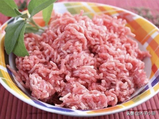 肉馅为啥要多次加水？