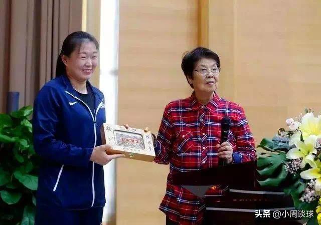 钟惟月简介:作为女篮首批国手，钟南山院士的妻子李少芬在女篮的水平如何