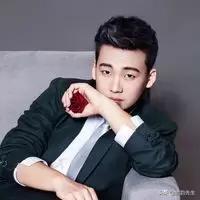 林俊峰:哪些明星家里很有钱，是名副其实的富二代？