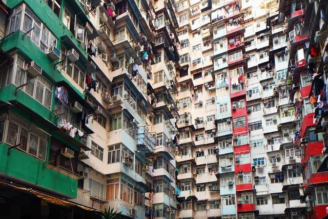 真实的香港人民生活水平是什么样的？去香港旅游好玩吗？
