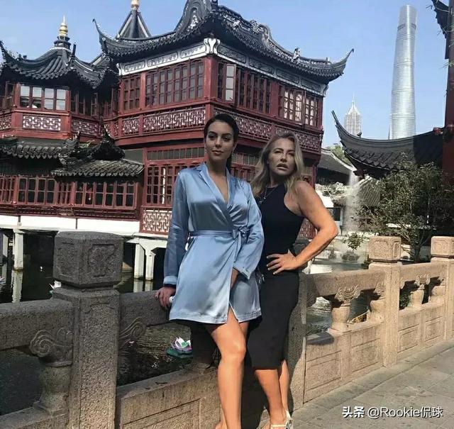 c罗与女友已完婚:意大利《米兰体育报》披露了C罗在尤文的一天日程，你如何看待