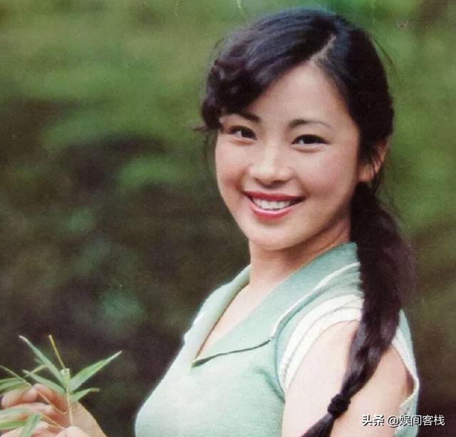 黄秋燕近况:当初被李连杰抛弃的黄秋燕，退出娱乐圈了吗她现在找到真爱了吗