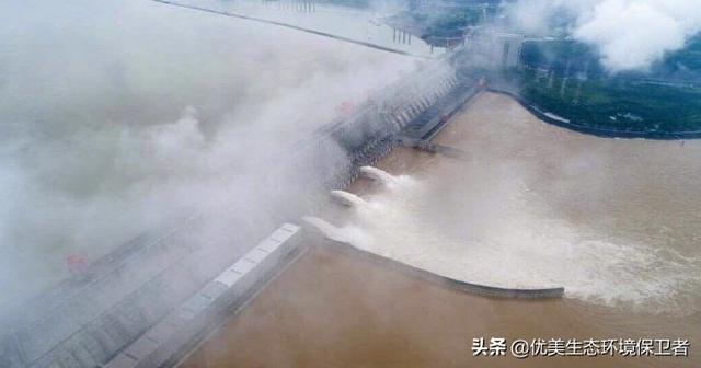 大坝截流灵异事件:三峡大坝如果把水放光需要多长时间？