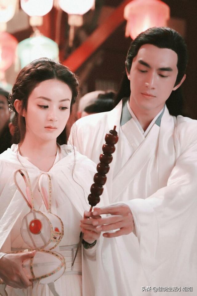 以家人之名官配:怎么看待《以家人之名》中凌霄在尖尖醉酒昏睡时偷亲她？
