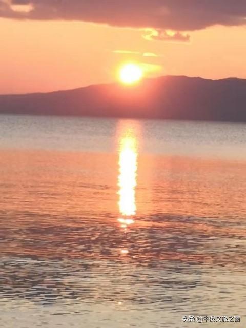 贝加尔湖畔的碧玉之灵,贝加尔湖旅游体验如何？值得去吗？