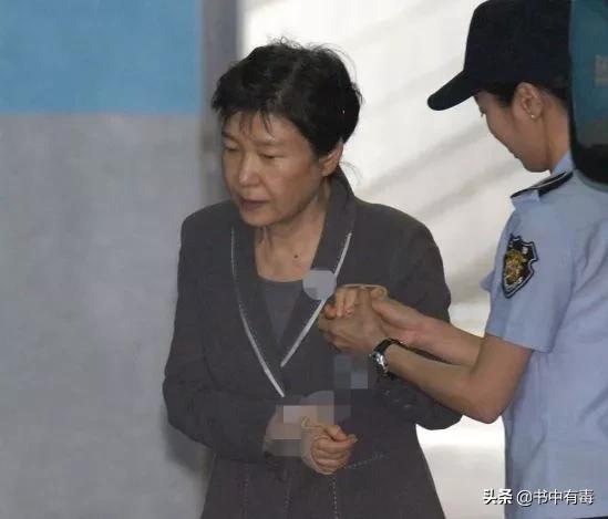 秋美爱尹锡悦都已辞职了，朴槿惠何时会特赦呢？