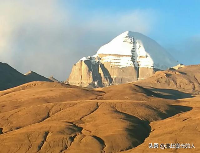 喜马拉雅山帝王花图片是真的吗:为什么感觉古人很少为珠穆朗玛峰留下赞叹和歌颂的诗词文章呢？