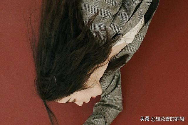 谁能告诉我爱情和面包你选什么？为什么这样选？