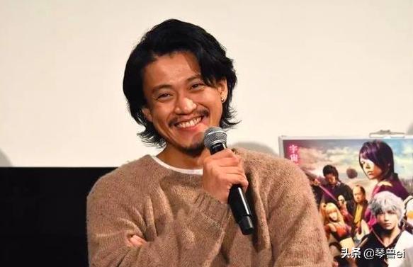 小栗旬真实身高:小栗旬的真实颜值是什么样子的？你怎么看他的颜值？