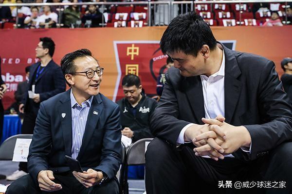 蔡廷锴:18年蔡崇信花245亿买下篮网，现在卖出他能挣多少钱呢？