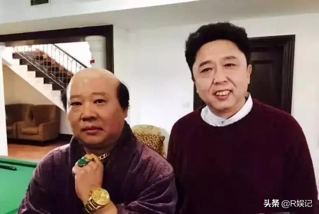 松鼠猴智商:于谦官宣副业变主业。网友：这是捧哏变逗哏。你怎么看呢？