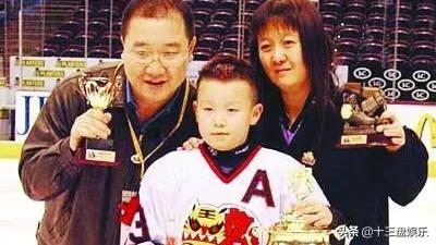宋丹丹前老公是谁:英达为什么不认巴图英达宋丹丹离婚原因？