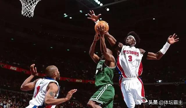 怀特塞德为什么叫白边:NBA中有没有哪位球员底薪加盟球队并且担任首发？