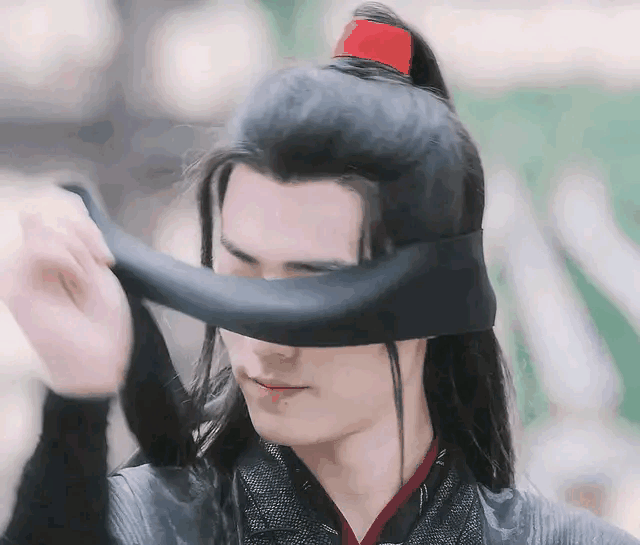 肖战的演技和李现的演技比起来,各有什么特点？