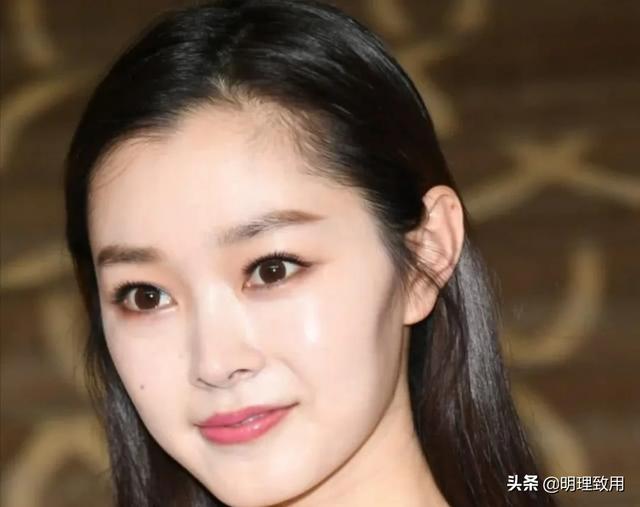 眉间痣，痣，长在脸上哪些部位算是美女？