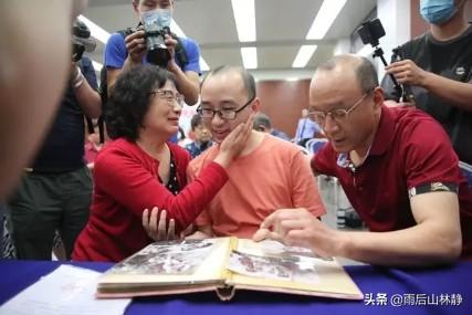 戚薇的儿子:为什么现在的年轻人不爱生孩子？