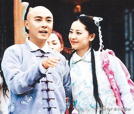 为什么张卫健和妻子结婚这么多年却没有孩子？他们是双收入没有孩子吗？
(图4)