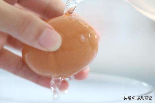 什么时候可以给宝宝尝试鸡蛋，七个半月宝宝几天吃一个鸡蛋黄？