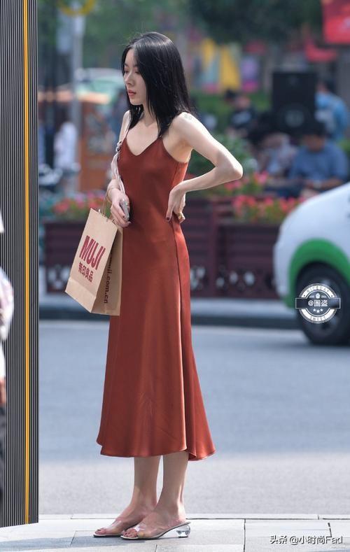 张雨绮胸:骨骼大、微胖，穿什么显瘦又好看