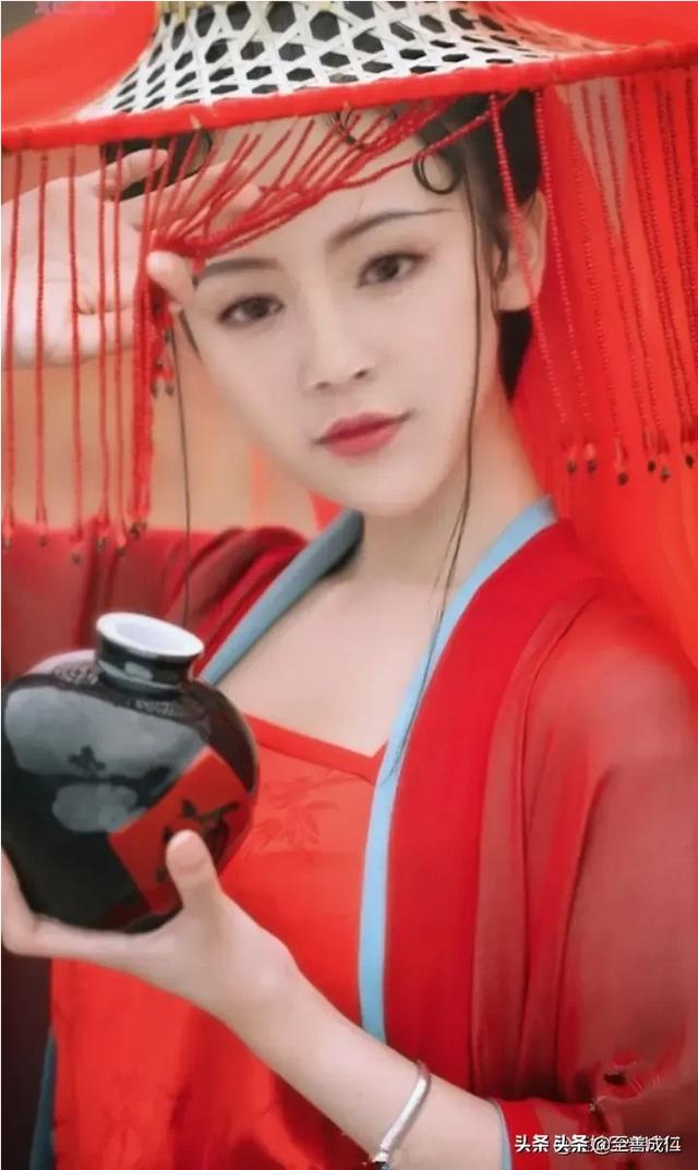 公司聚餐，给领导敬酒应该说些什么话