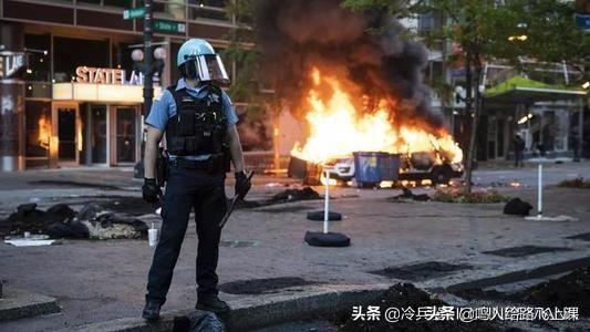 如何看待FBI提醒警方：美国约36个街头帮派已达成协议,声称将「就地枪杀」任何掏枪的警察？
