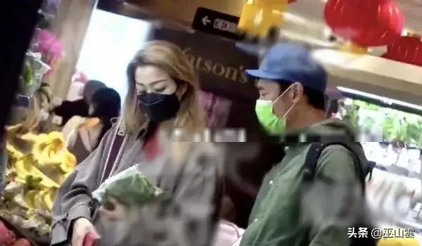 许志安演唱会遭嘘:怎么看待许志安情变出轨这么大年纪的他在娱乐圈还能翻身吗