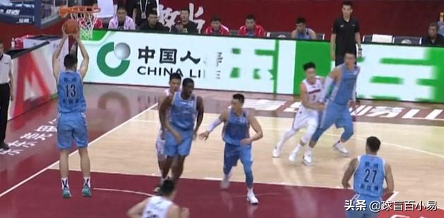 为什么王俊凯总摸裤裆:曾繁日故意袭击尤度裆部被夺权，赛后姚明会对他追加处罚吗