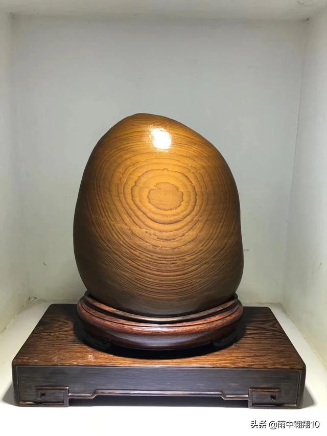 什么样的石头值钱图片,下面这块石头价值几何呢？