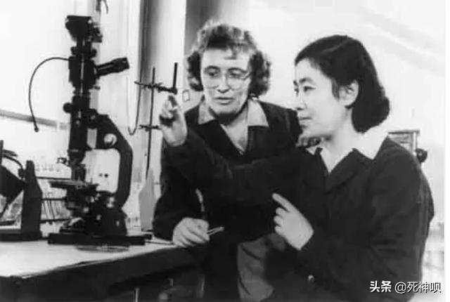 史沫特莱:有没有外国名人放弃自己的国家加入中国的，比如科学家？