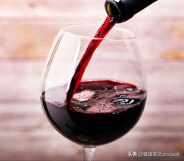 高血压患者能喝红酒吗，高血压患者怎样喝红酒对身体有益处呢？