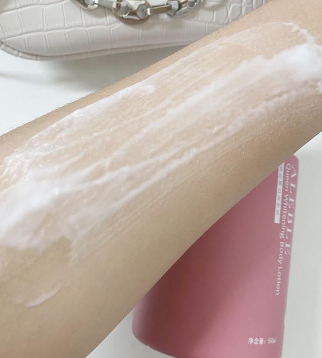 钟丽缇个人资料:你是否喜欢冻龄少女周慧敏