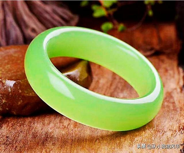 七号老坑碧玉值得买吗,70后适合买什么样的手镯？