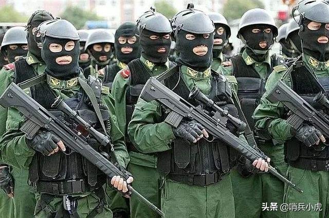 为什么特种兵要在脸上涂抹油彩,而特警要戴面罩?