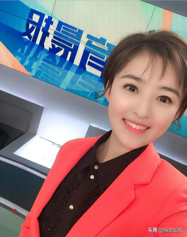 马凡舒:《天下足球》主持人为什么由杨茗茗换成了马凡舒
