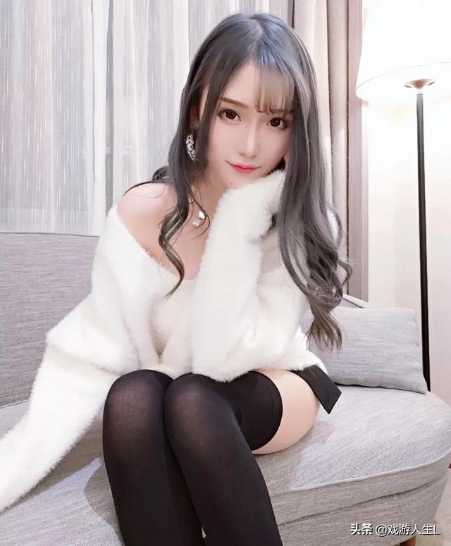 头条问答 - lol斗鱼主播腐团儿晒女友视角福利图,近距离美腿丝袜曝光